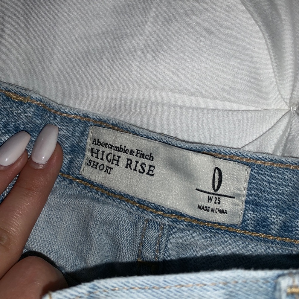 Light Wash Ripped Shorts - Picture 3 of 3